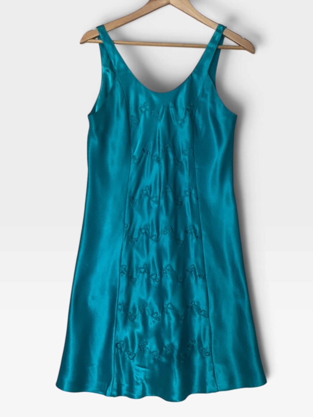 vtg ERIKA TAYLOR sz Medium Nightgown Embroidery Silky Fabric Teal